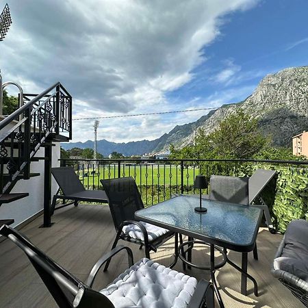 Sunshine Apartment With Private Pool And Parking Котор Екстериор снимка