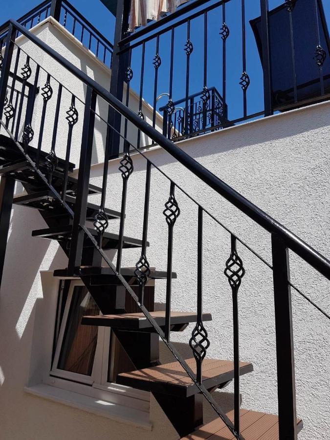 Sunshine Apartment With Private Pool And Parking Котор Екстериор снимка