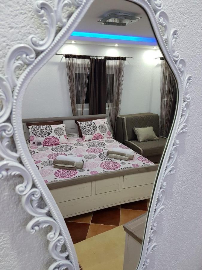 Sunshine Apartment With Private Pool And Parking Котор Екстериор снимка