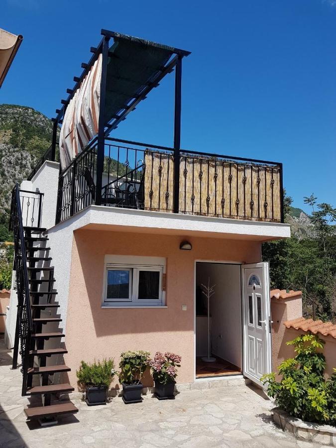 Sunshine Apartment With Private Pool And Parking Котор Екстериор снимка