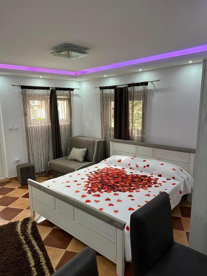 Sunshine Apartment With Private Pool And Parking Котор Екстериор снимка