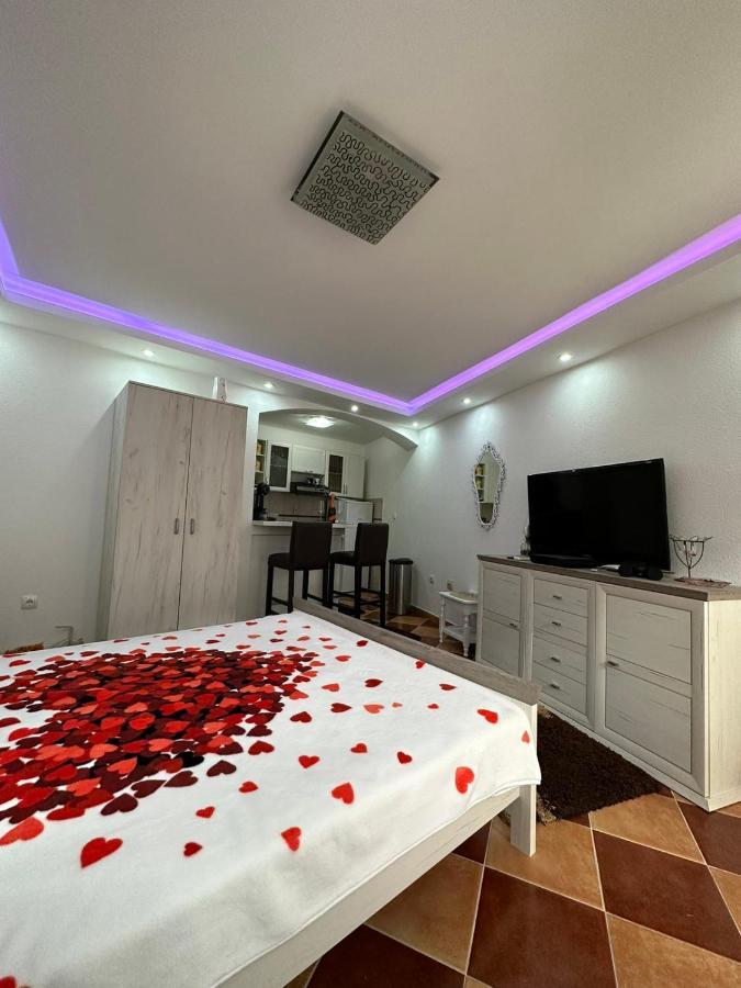 Sunshine Apartment With Private Pool And Parking Котор Екстериор снимка